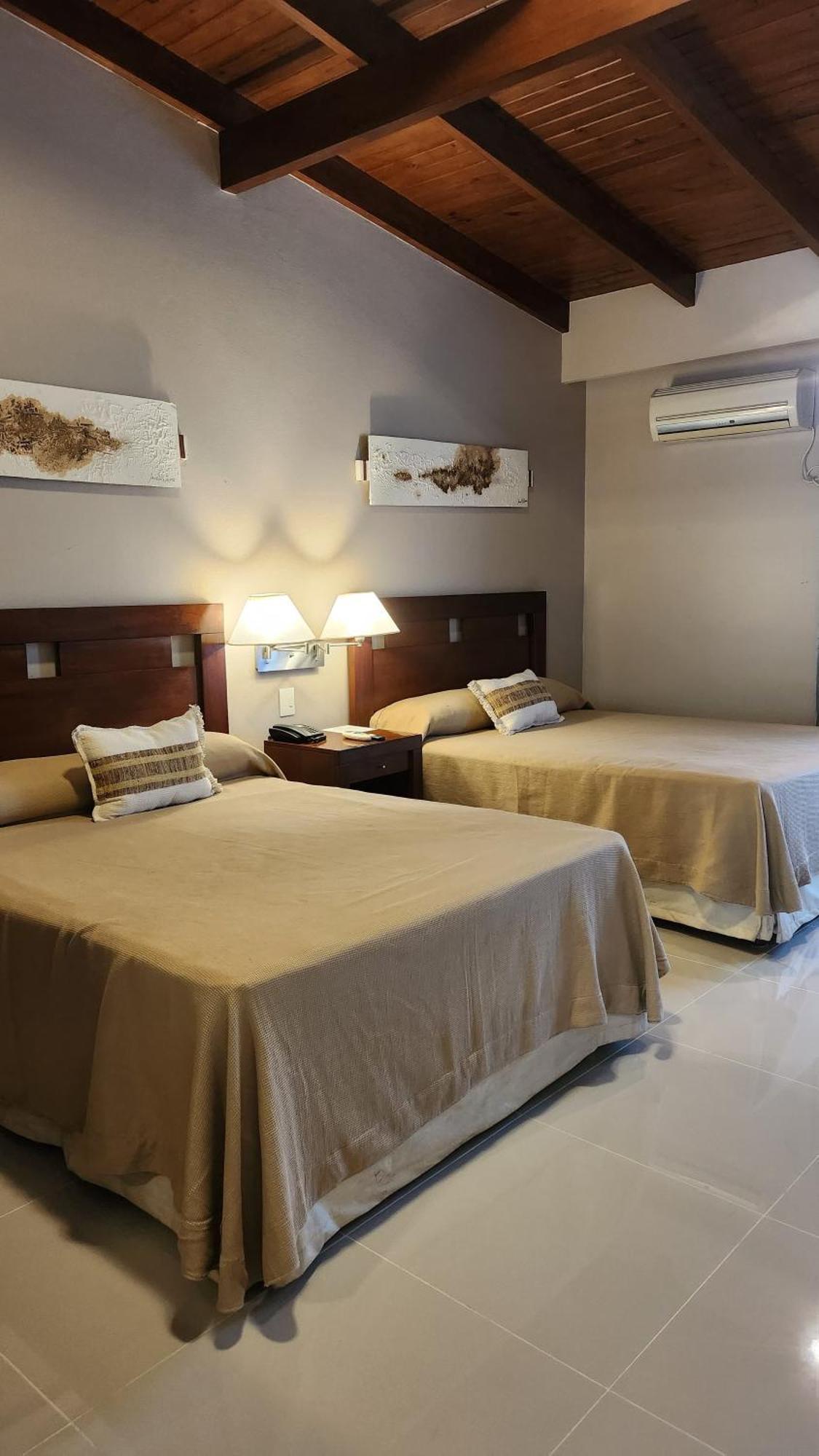 Howard Johnson Inn רוסאריו דה לה פרונטרה מראה חיצוני תמונה