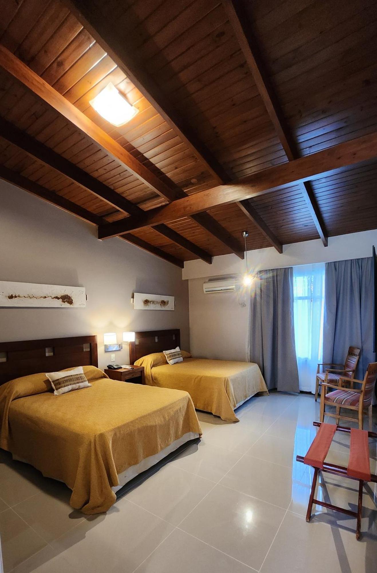 Howard Johnson Inn רוסאריו דה לה פרונטרה מראה חיצוני תמונה