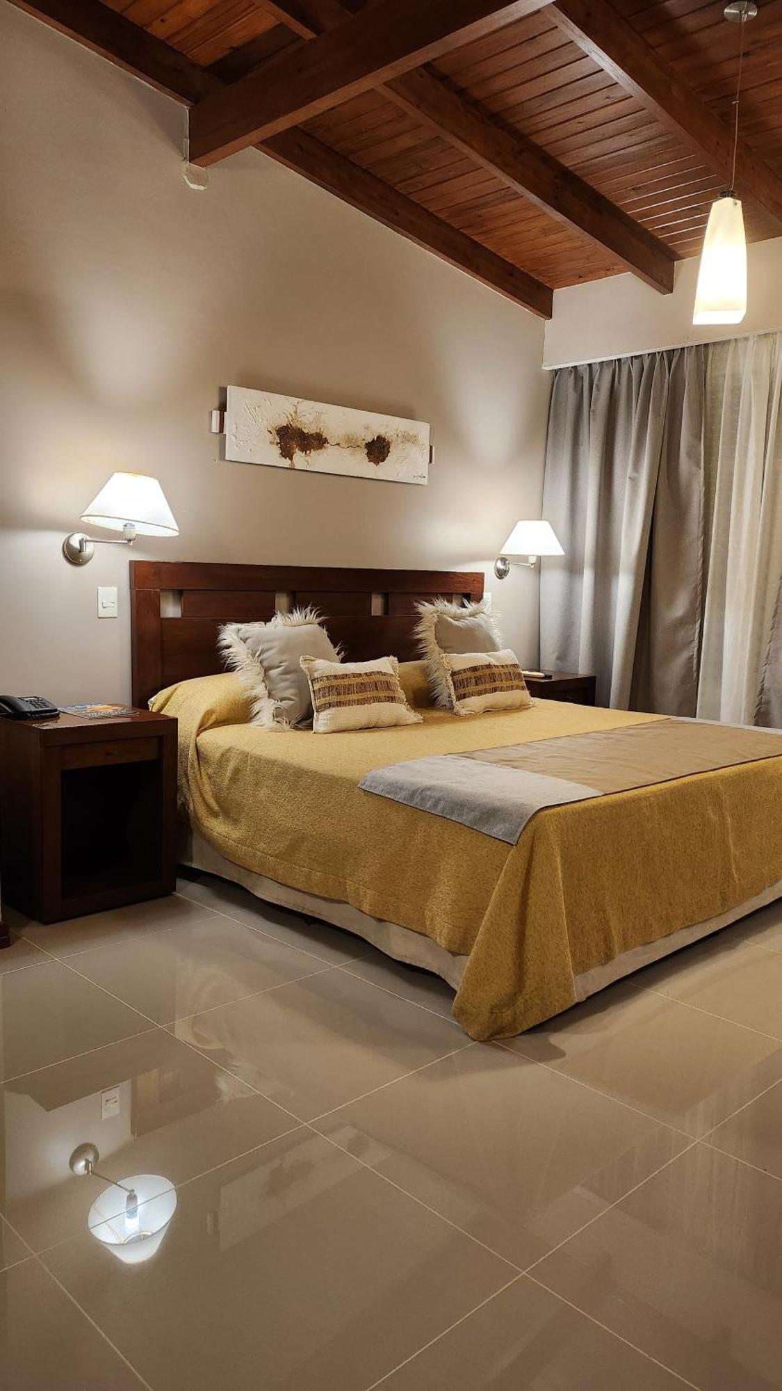 Howard Johnson Inn רוסאריו דה לה פרונטרה מראה חיצוני תמונה