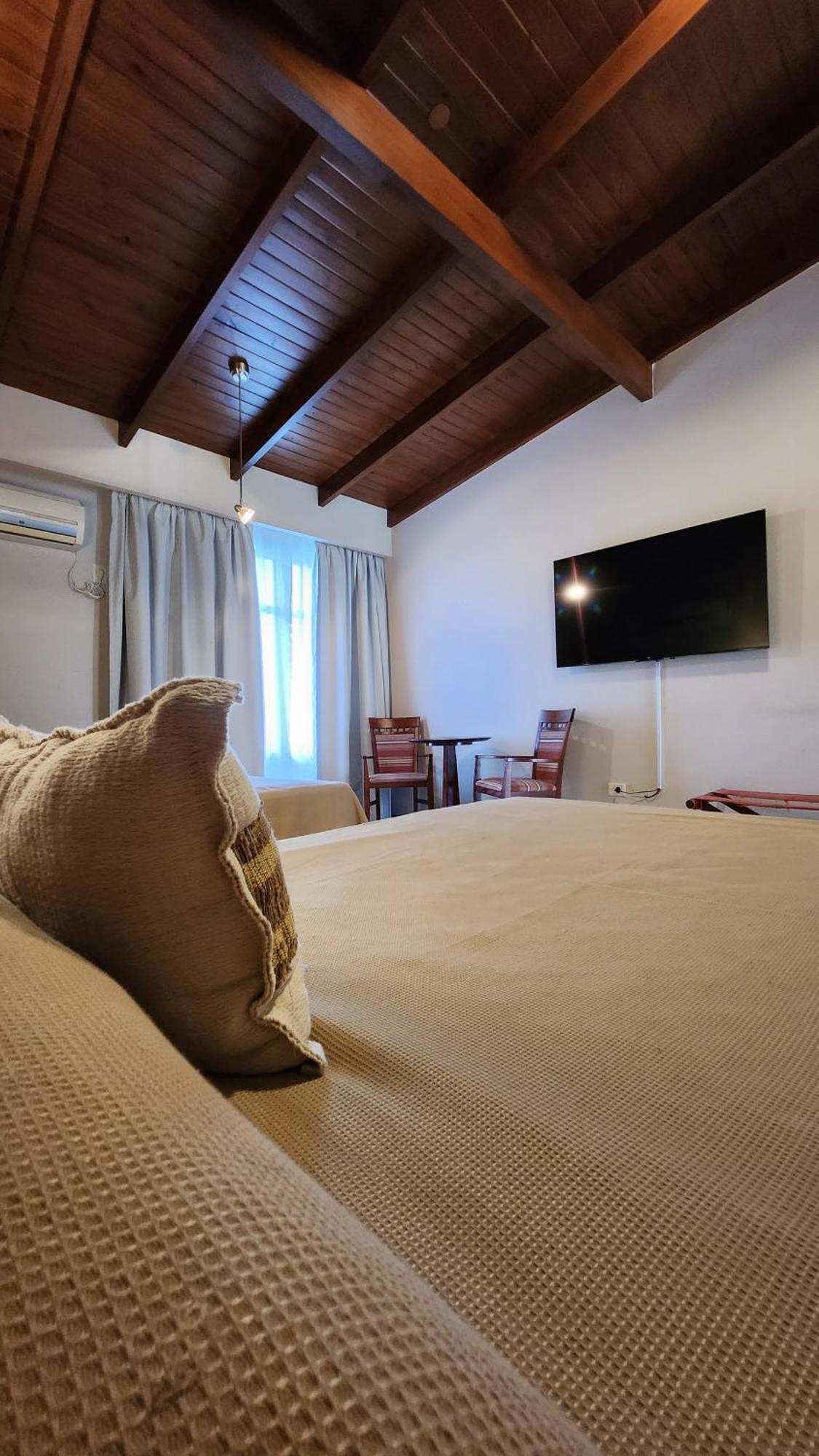 Howard Johnson Inn רוסאריו דה לה פרונטרה מראה חיצוני תמונה