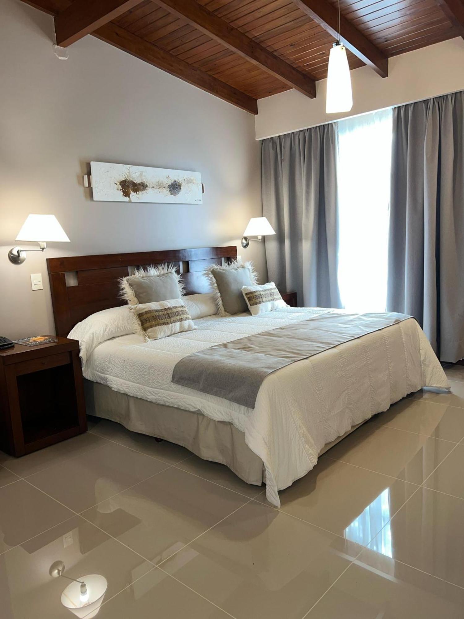 Howard Johnson Inn רוסאריו דה לה פרונטרה מראה חיצוני תמונה