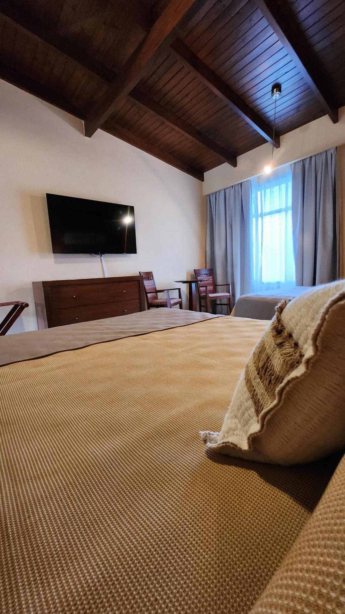Howard Johnson Inn רוסאריו דה לה פרונטרה מראה חיצוני תמונה