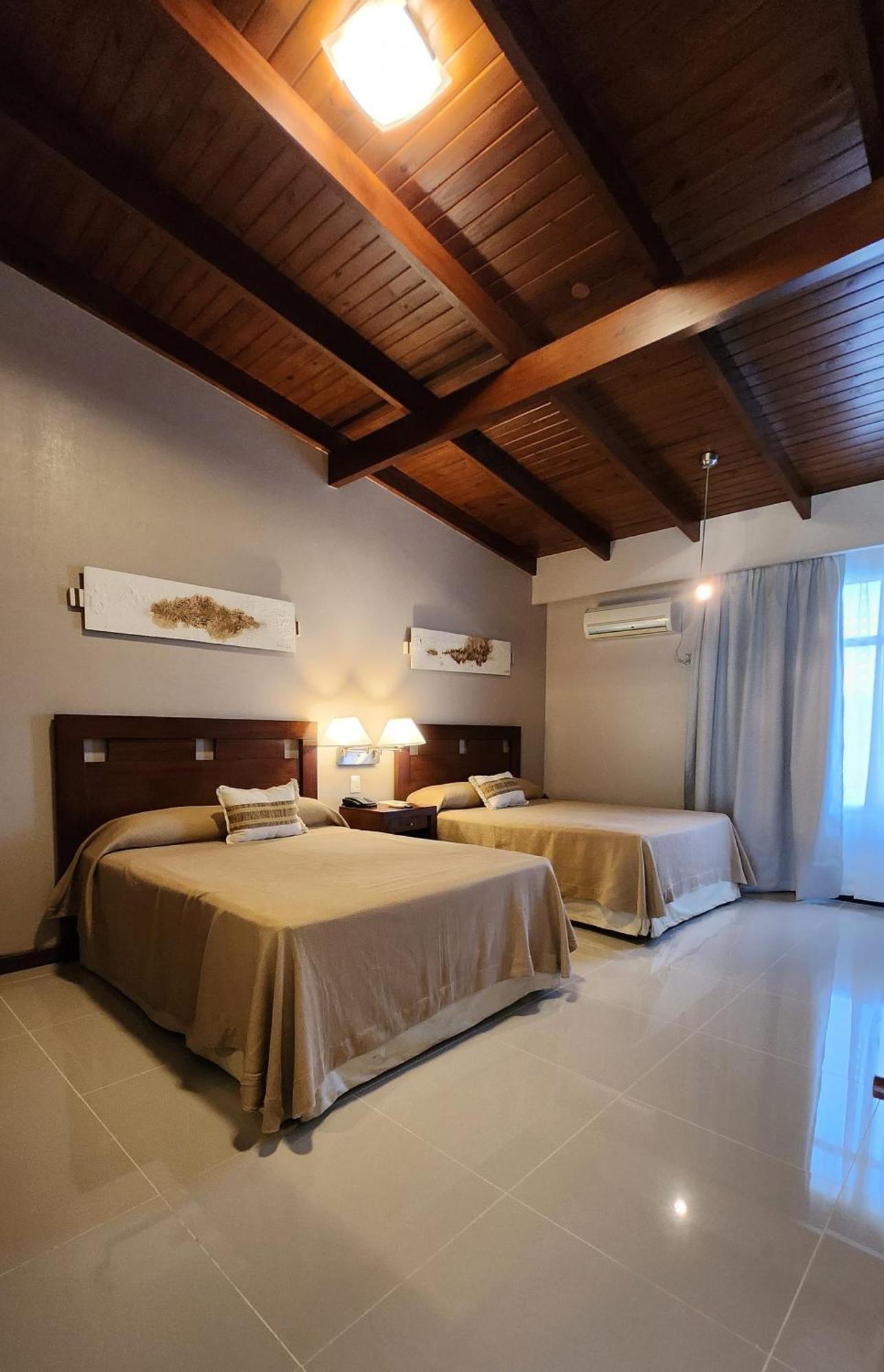Howard Johnson Inn רוסאריו דה לה פרונטרה מראה חיצוני תמונה