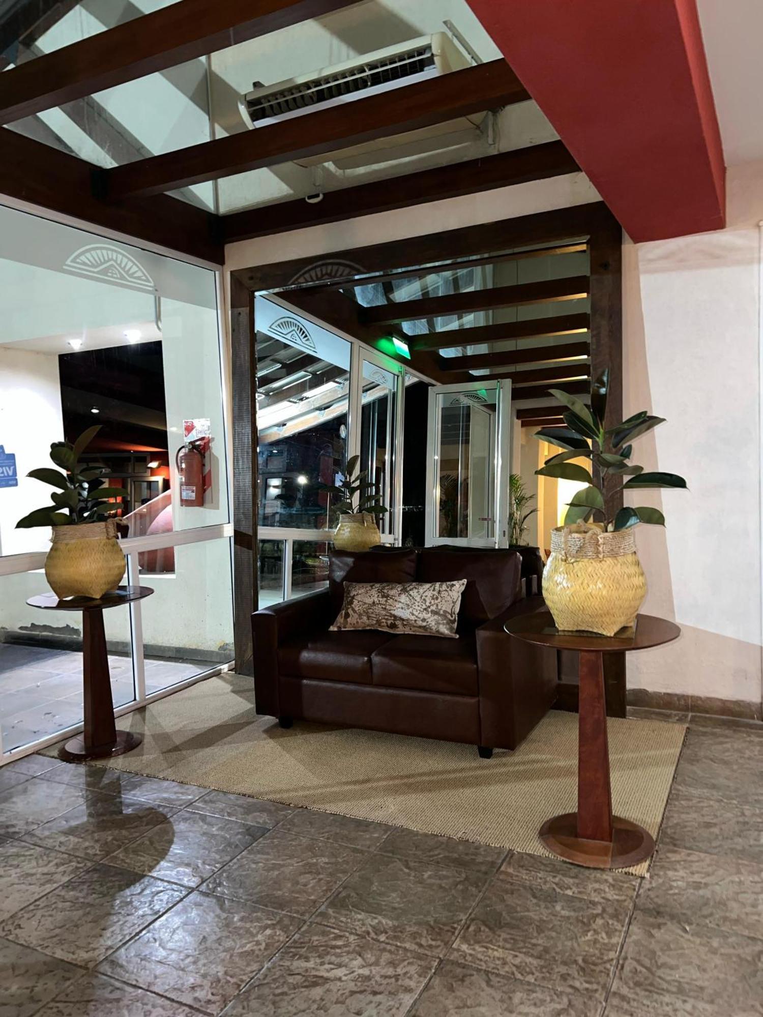 Howard Johnson Inn רוסאריו דה לה פרונטרה מראה חיצוני תמונה