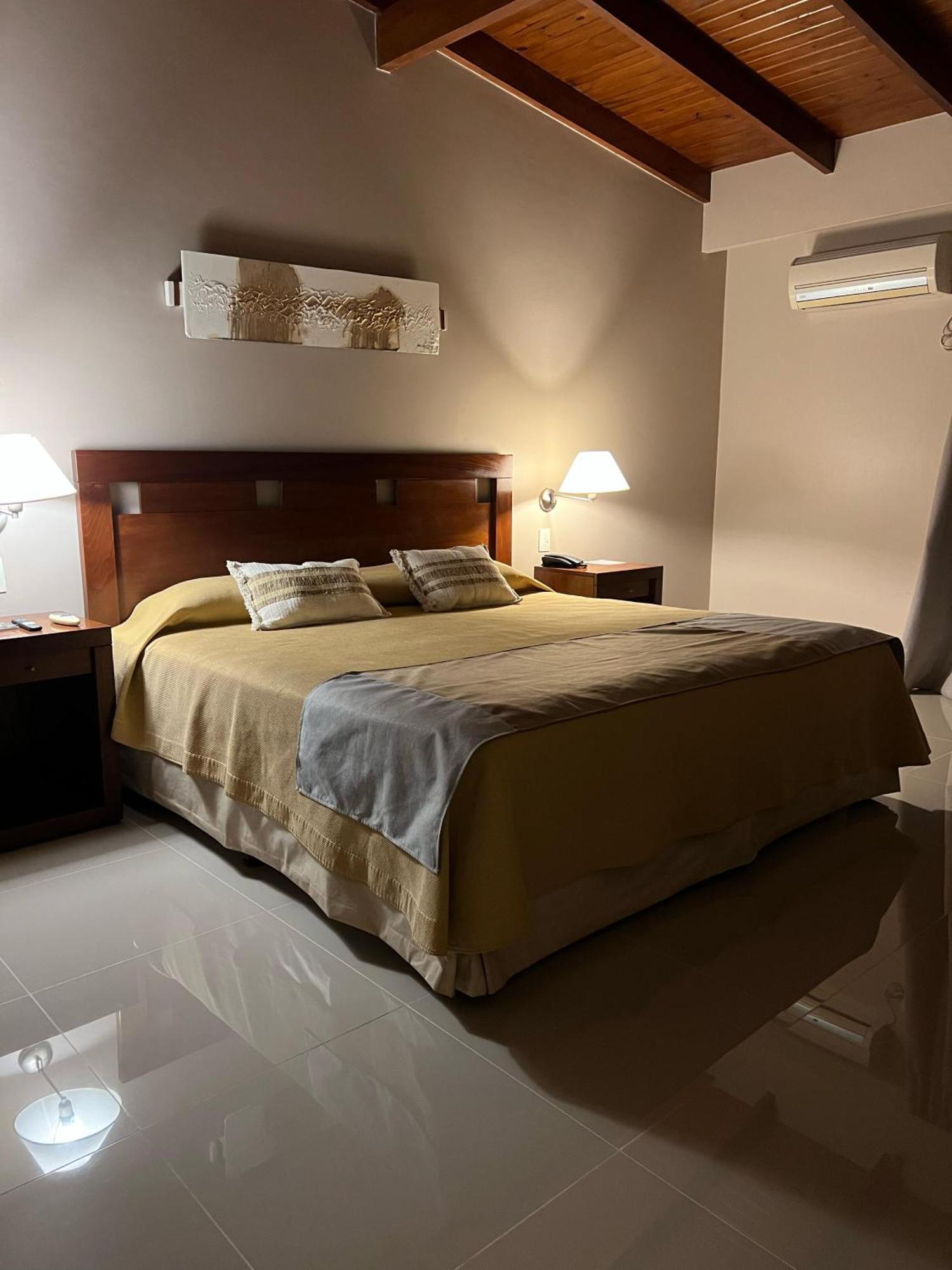 Howard Johnson Inn רוסאריו דה לה פרונטרה מראה חיצוני תמונה
