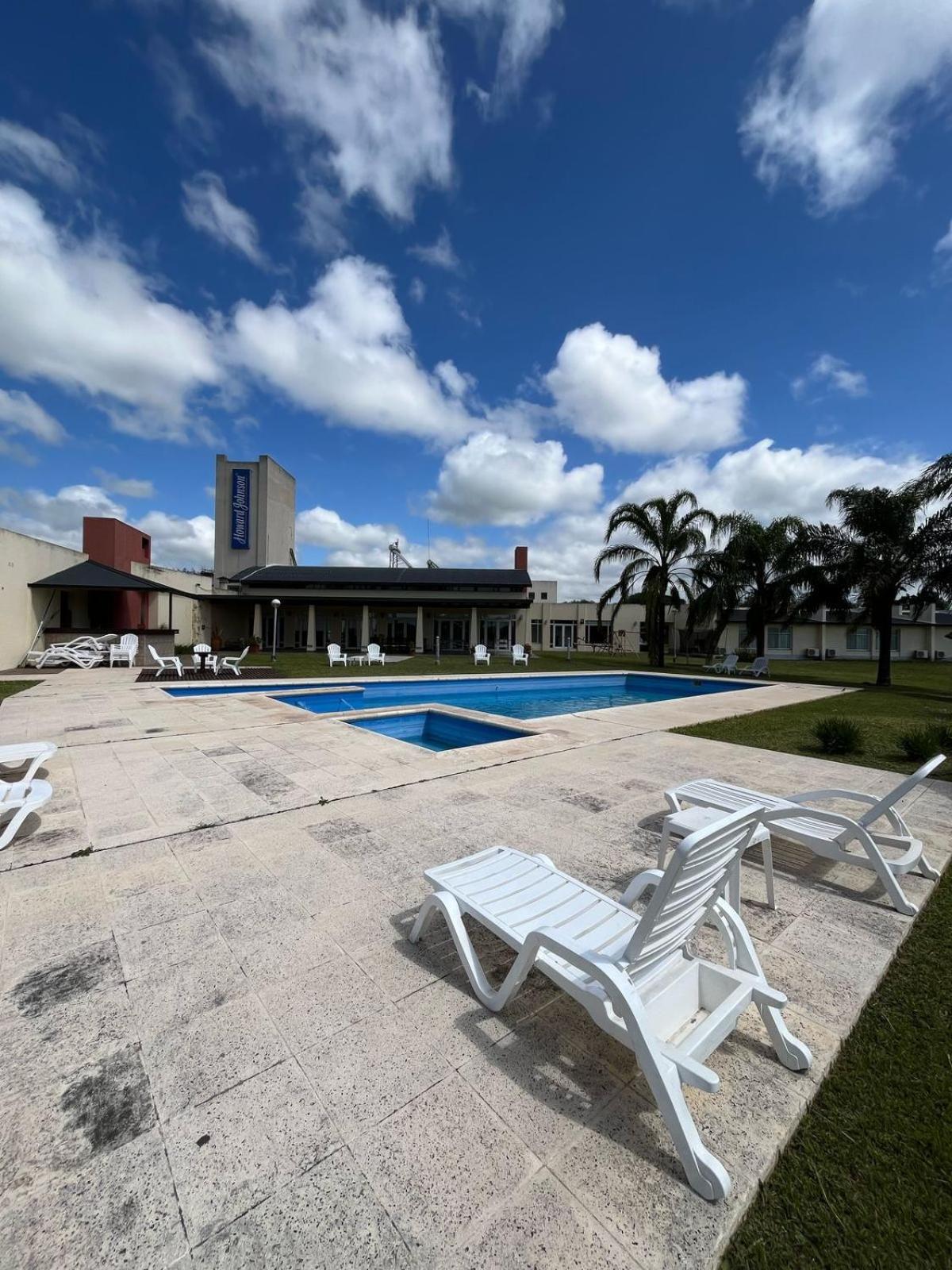 Howard Johnson Inn רוסאריו דה לה פרונטרה מראה חיצוני תמונה