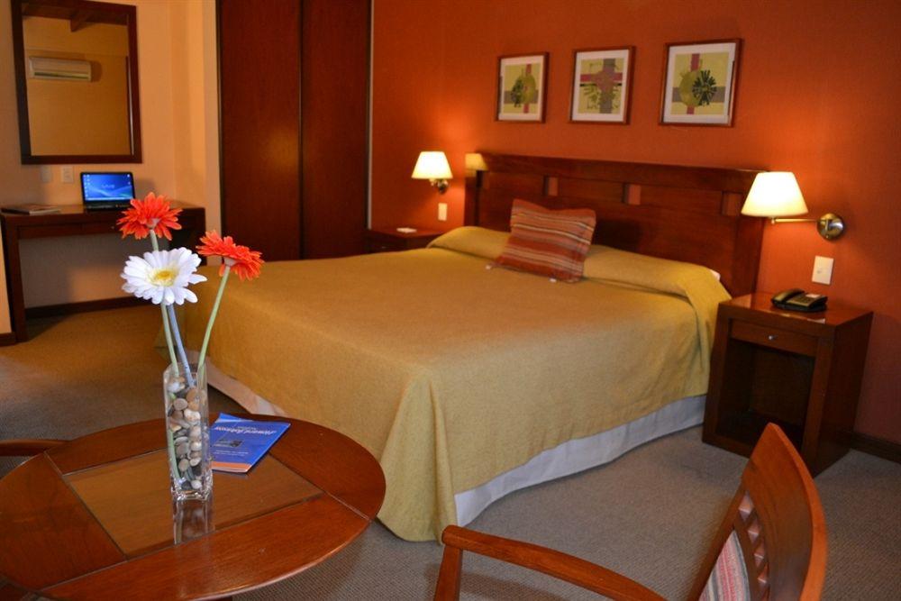 Howard Johnson Inn רוסאריו דה לה פרונטרה מראה חיצוני תמונה